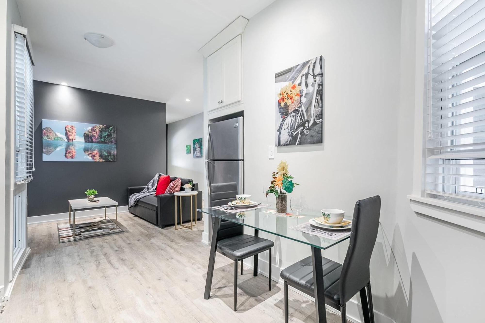 Upscale 2Br Condo With Netflix - Prime Location Hamilton Eksteriør bilde